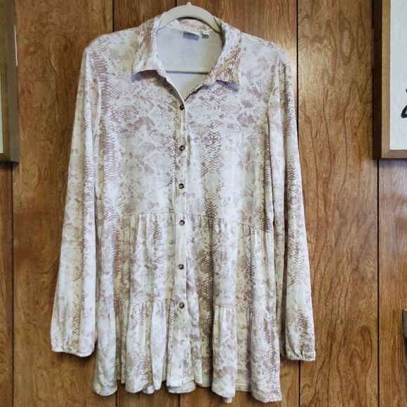 New Directions Oversized Snakeskin Print Tiered Top Size M - Picture 1 of 6